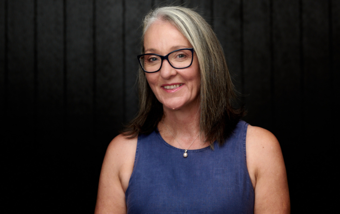 Female-Headshots-with-Glasses.-Photo-by-orlandosydney.com