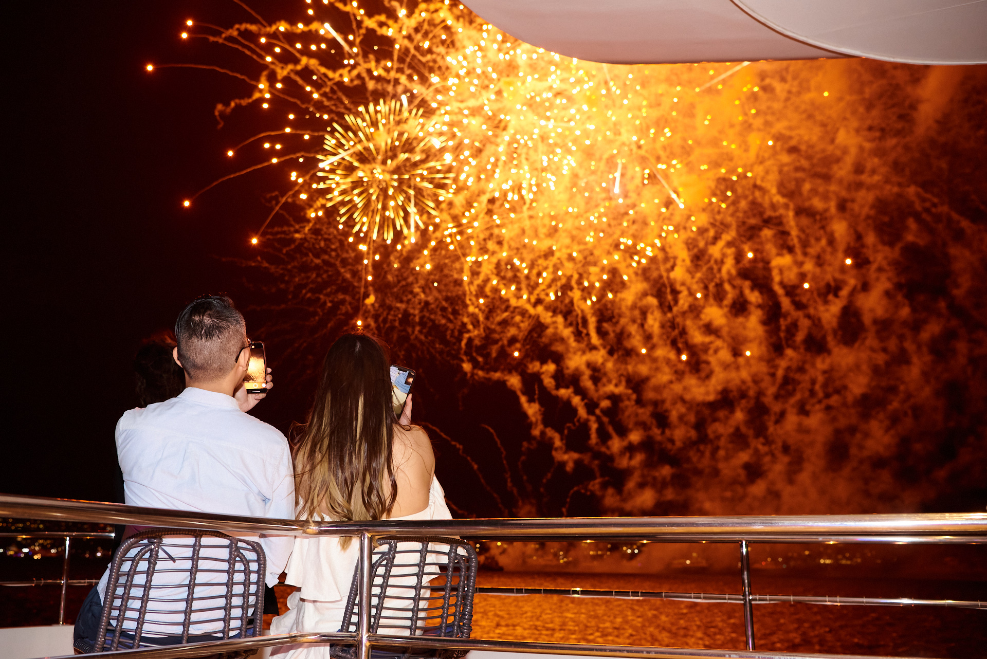 Sydney Harbour NYE Fireworks Show. Photography By orlandosydney.com
