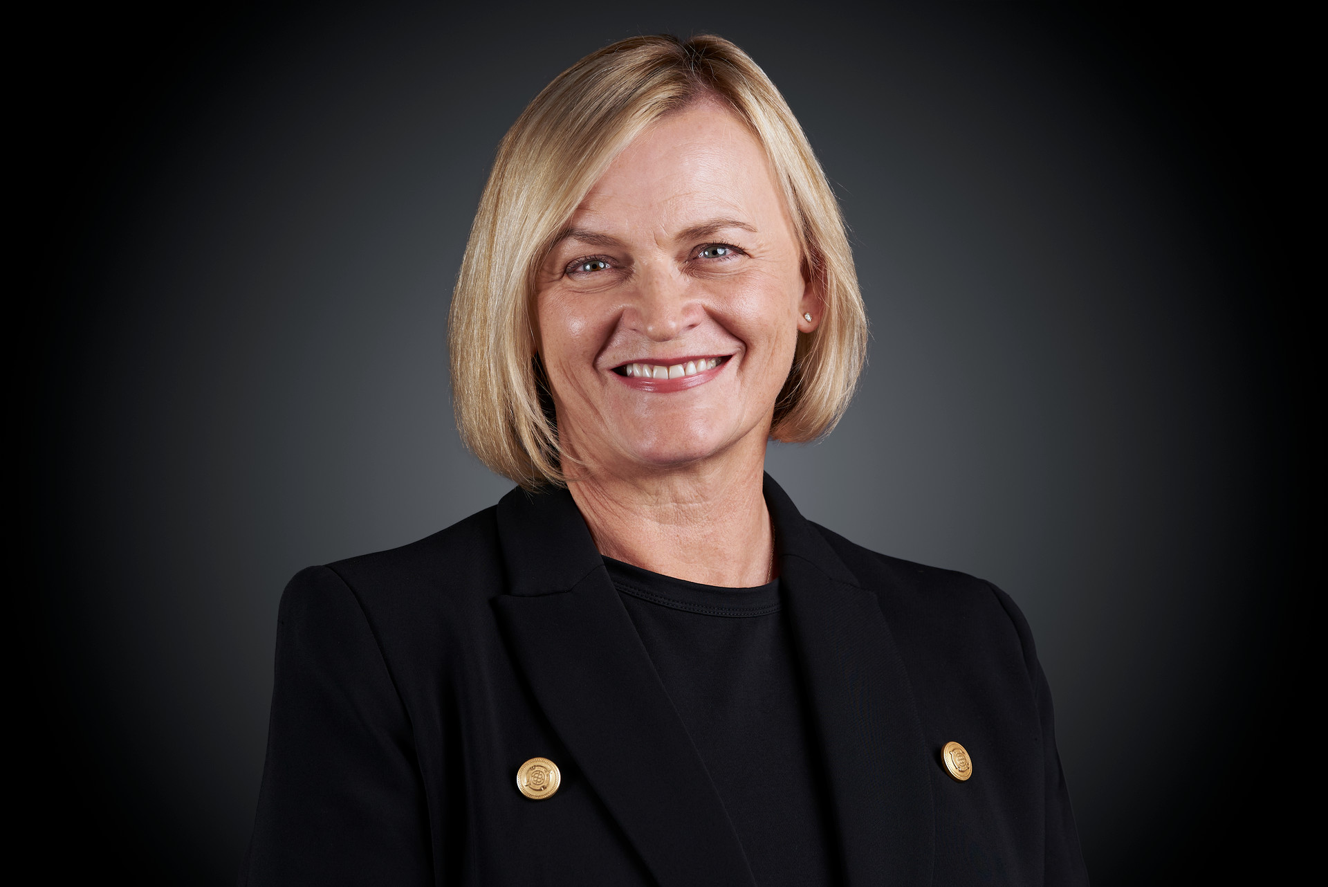 Female Executive CEO Headshot Profile Photography. By Orlandosydney.com