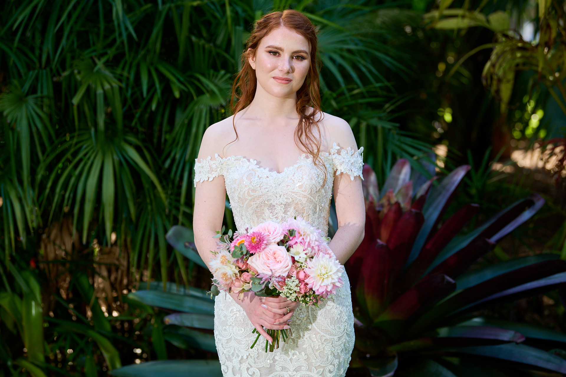 Bride at Royal Botanic Gardens, Sydney, Australia. By orlandosydney.com